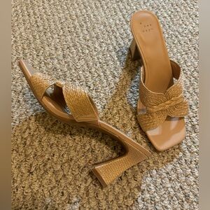 Cute mini heel sandals 2”
